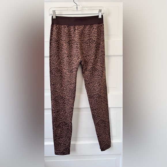 No Boundaries Base Layer Leggings in Animal Print in L/XL - Picture 2 of 5